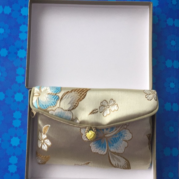 Honora collection bracelets. - Picture 5 of 6